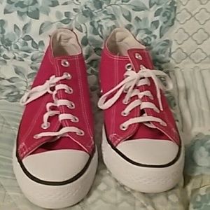 Brand new never worn red converses